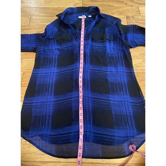 New York & Company womens Blue Plaid Sheer Button-Up collared Blouse size Medium - Picture 6 of 8